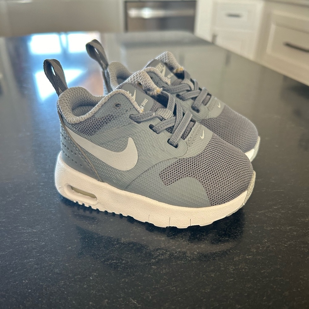 Nike Air Max Tavas Infant Size 3